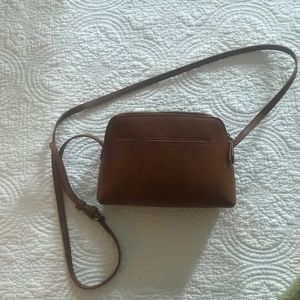 New without tags universal thread purse
